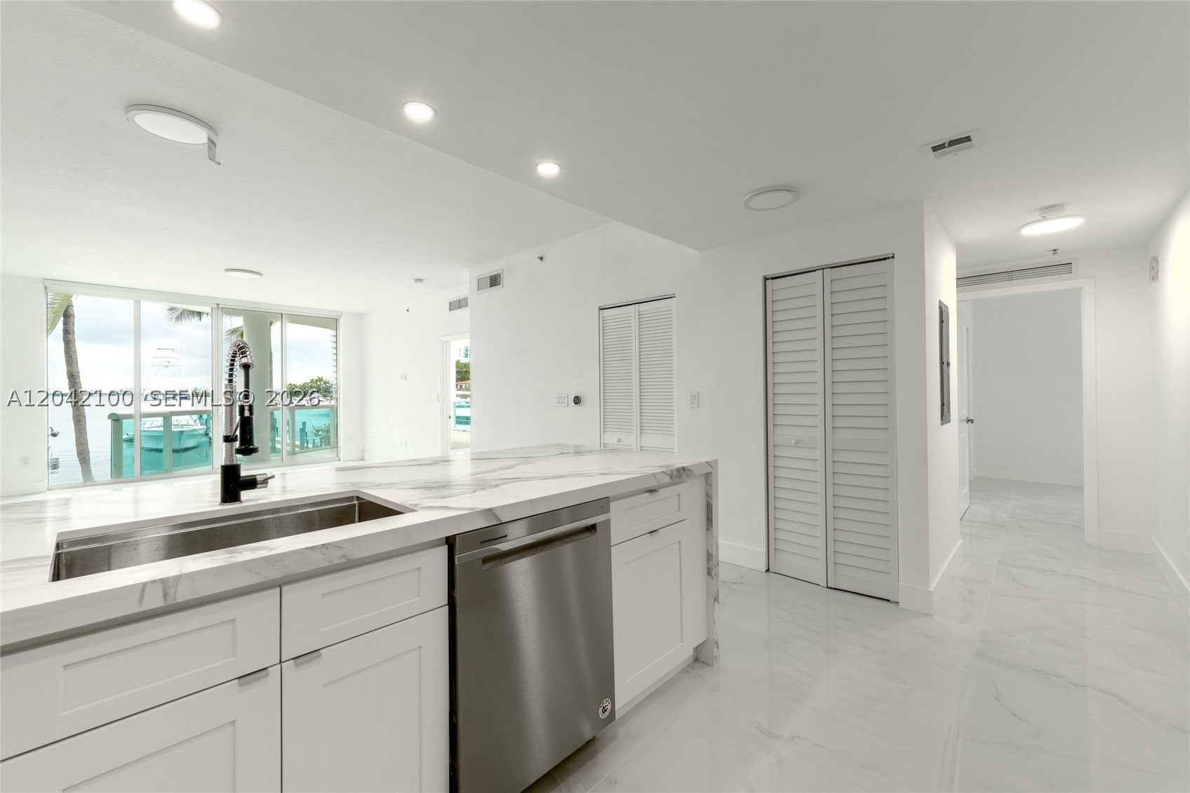 7914 Harbor Island Dr #106, North Bay Village FL 33141