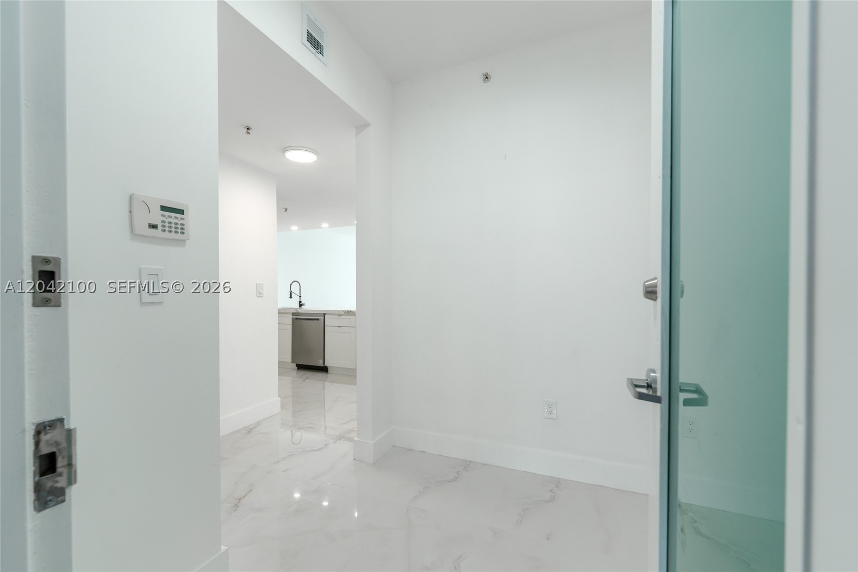 7914 Harbor Island Dr #106, North Bay Village FL 33141