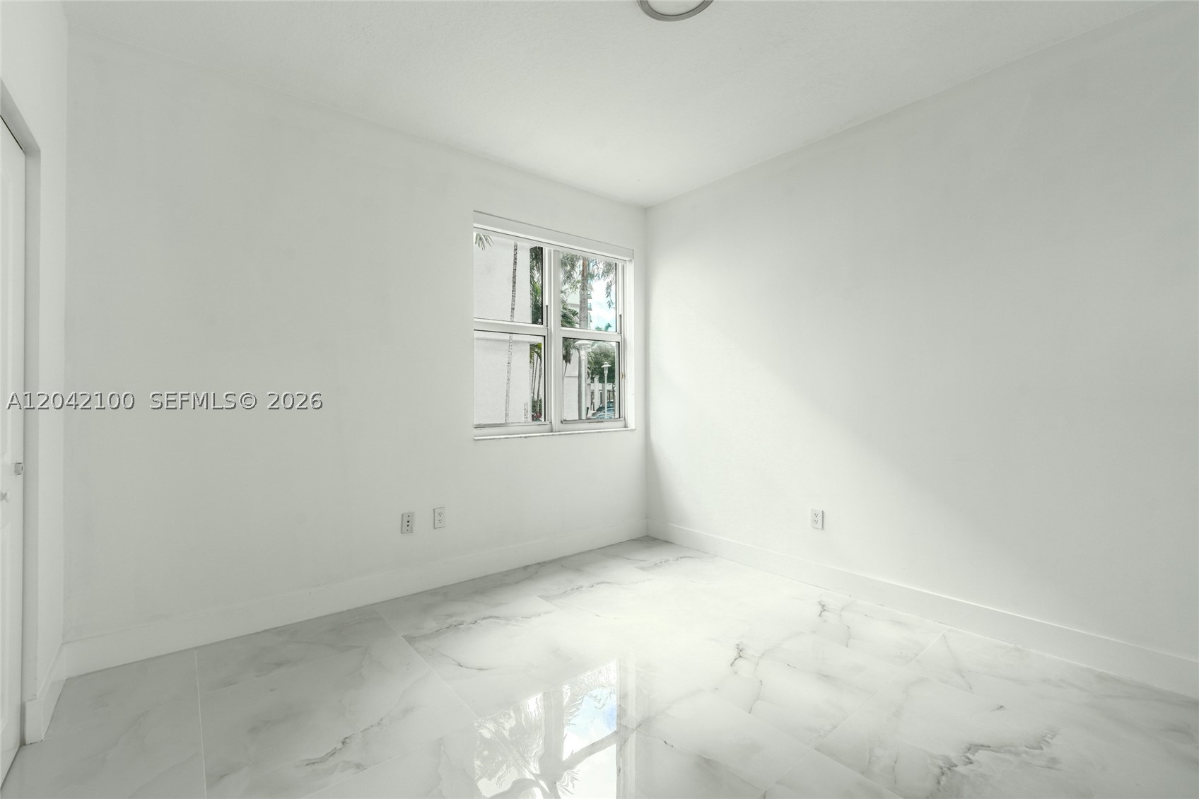 7914 Harbor Island Dr #106, North Bay Village FL 33141