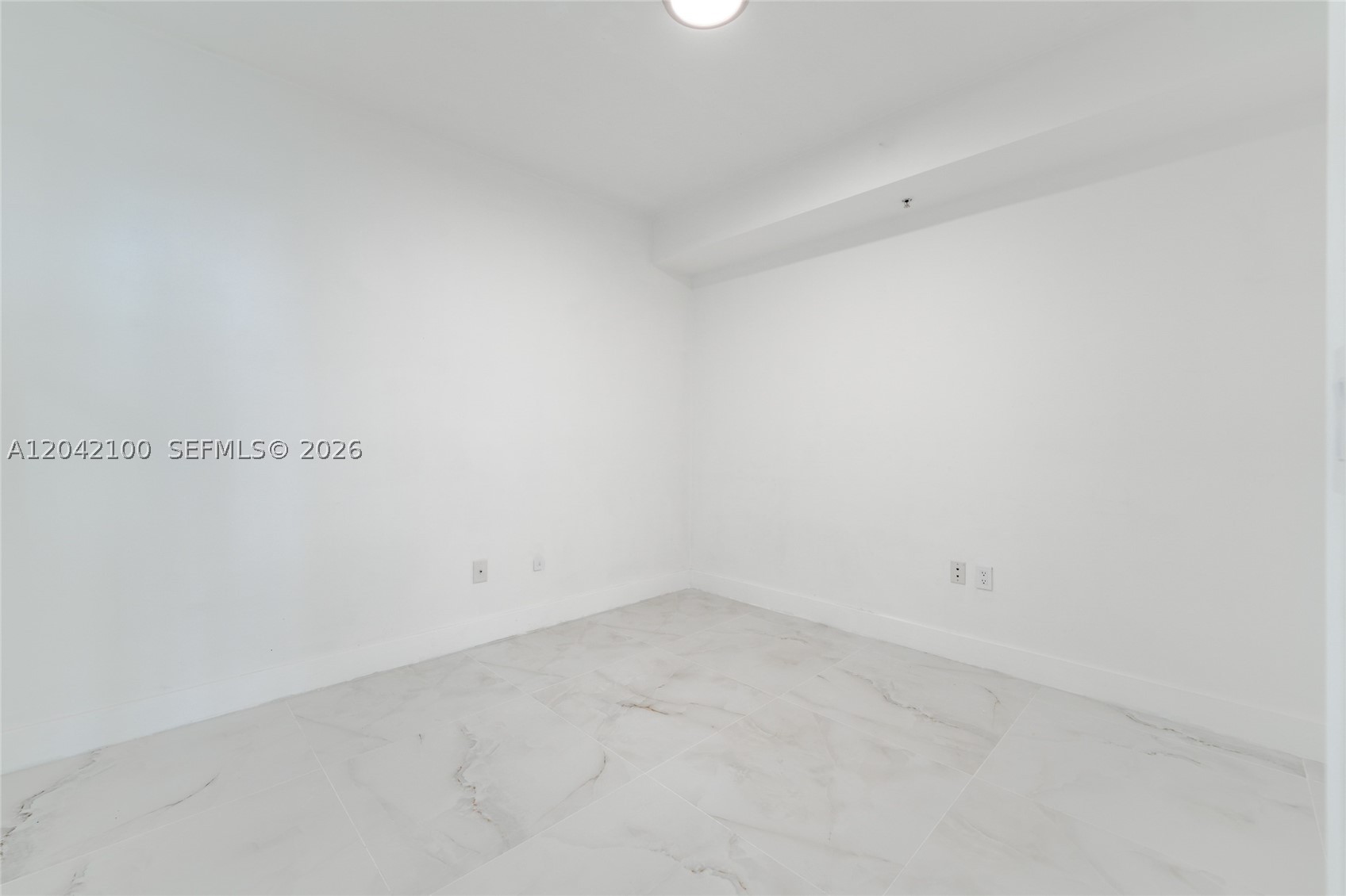 7914 Harbor Island Dr #106, North Bay Village FL 33141