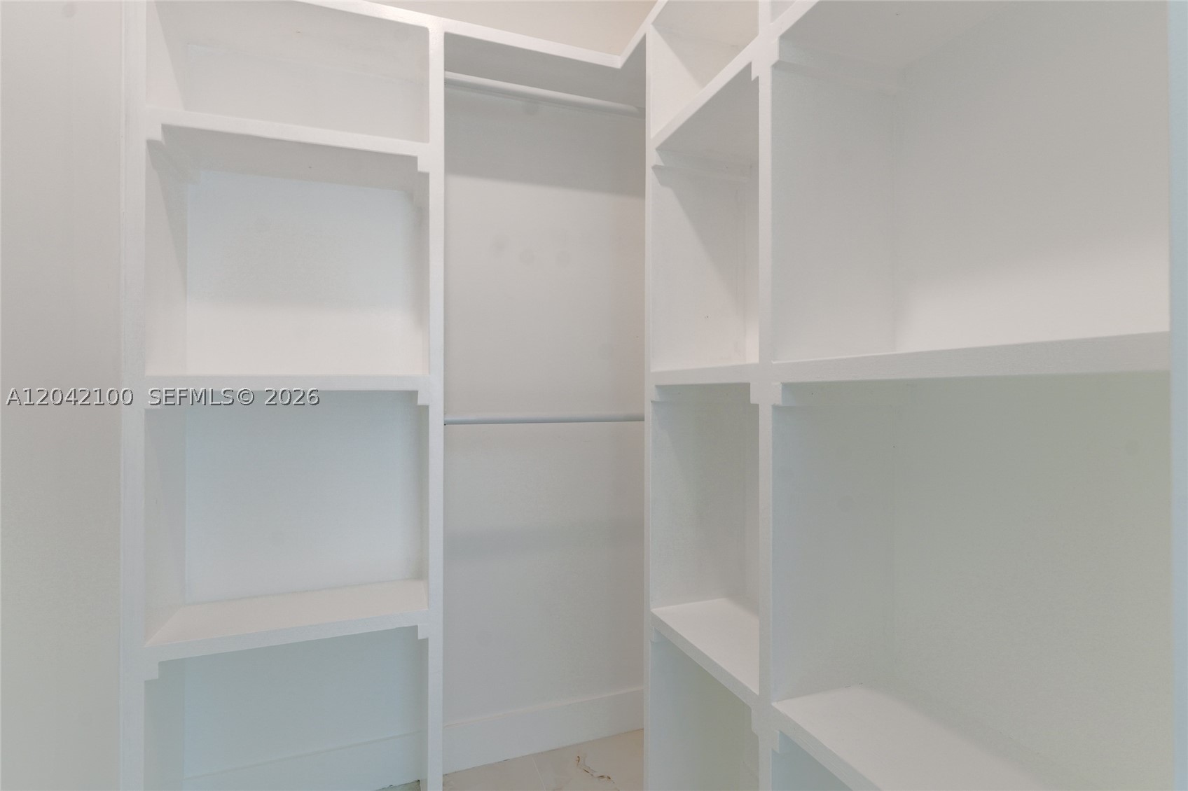 7914 Harbor Island Dr #106, North Bay Village FL 33141