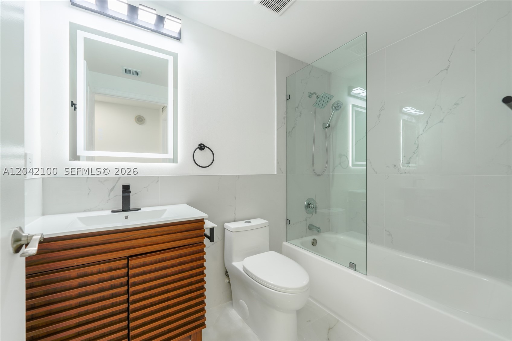 7914 Harbor Island Dr #106, North Bay Village FL 33141