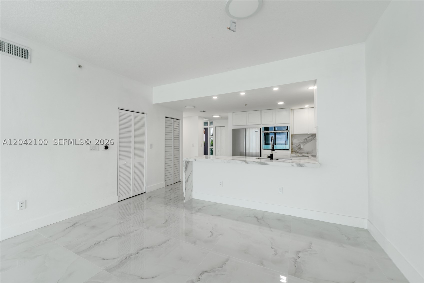 7914 Harbor Island Dr #106, North Bay Village FL 33141