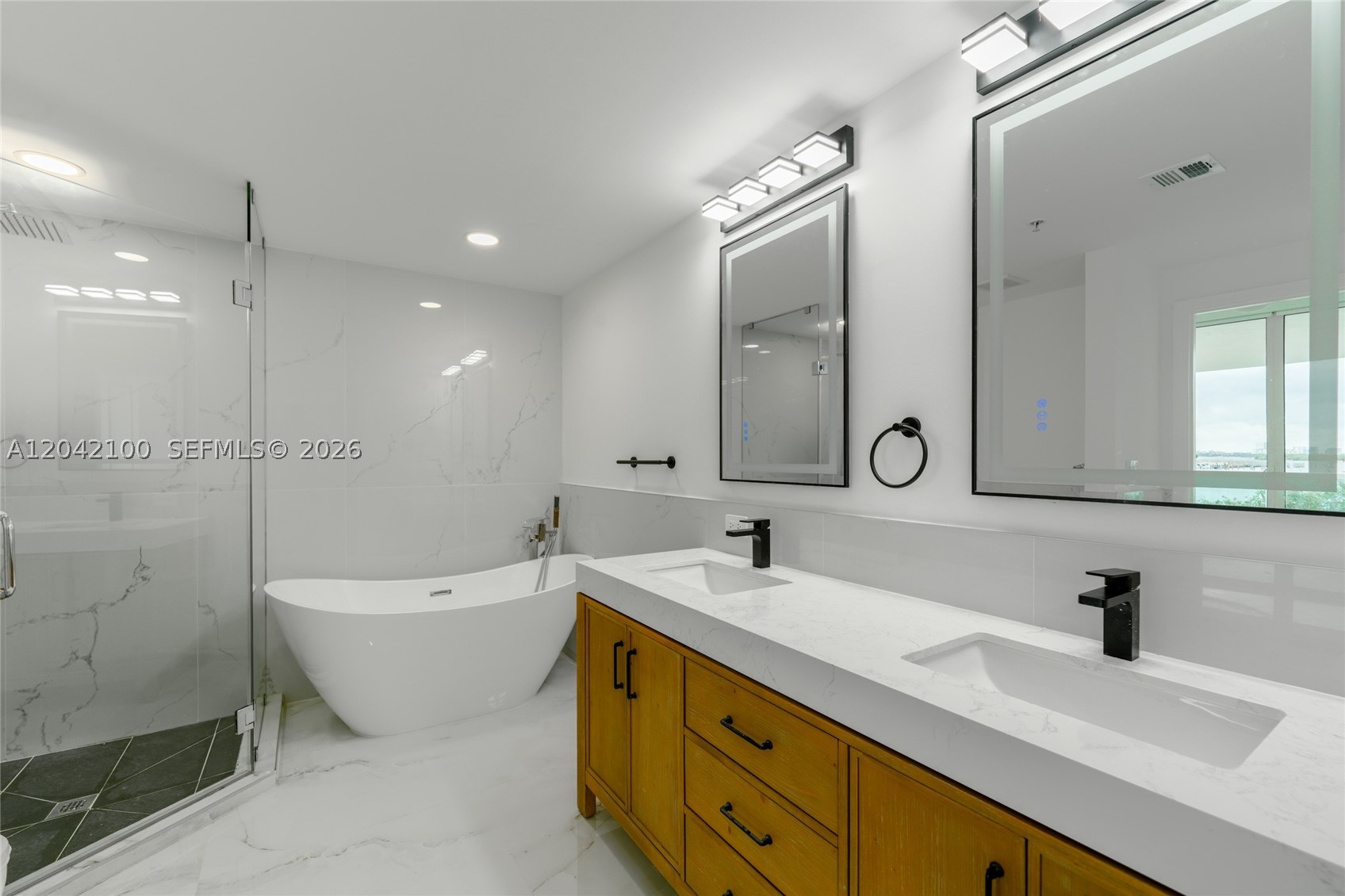 7914 Harbor Island Dr #106, North Bay Village FL 33141