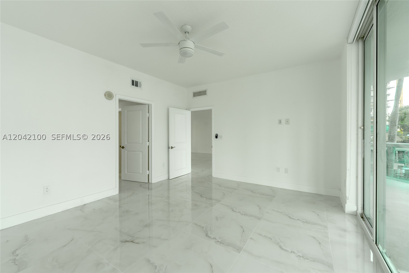 7914 Harbor Island Dr #106, North Bay Village FL 33141