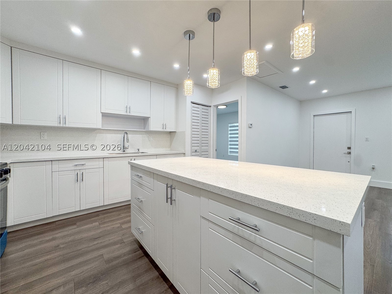 1319 NW 40th St, Miami FL 33142