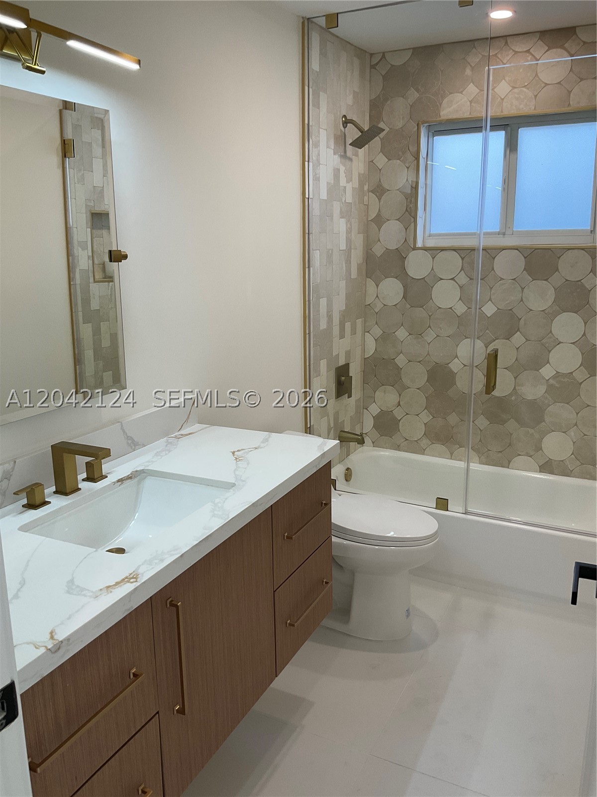 2315 NW 3rd St, Miami FL 33125