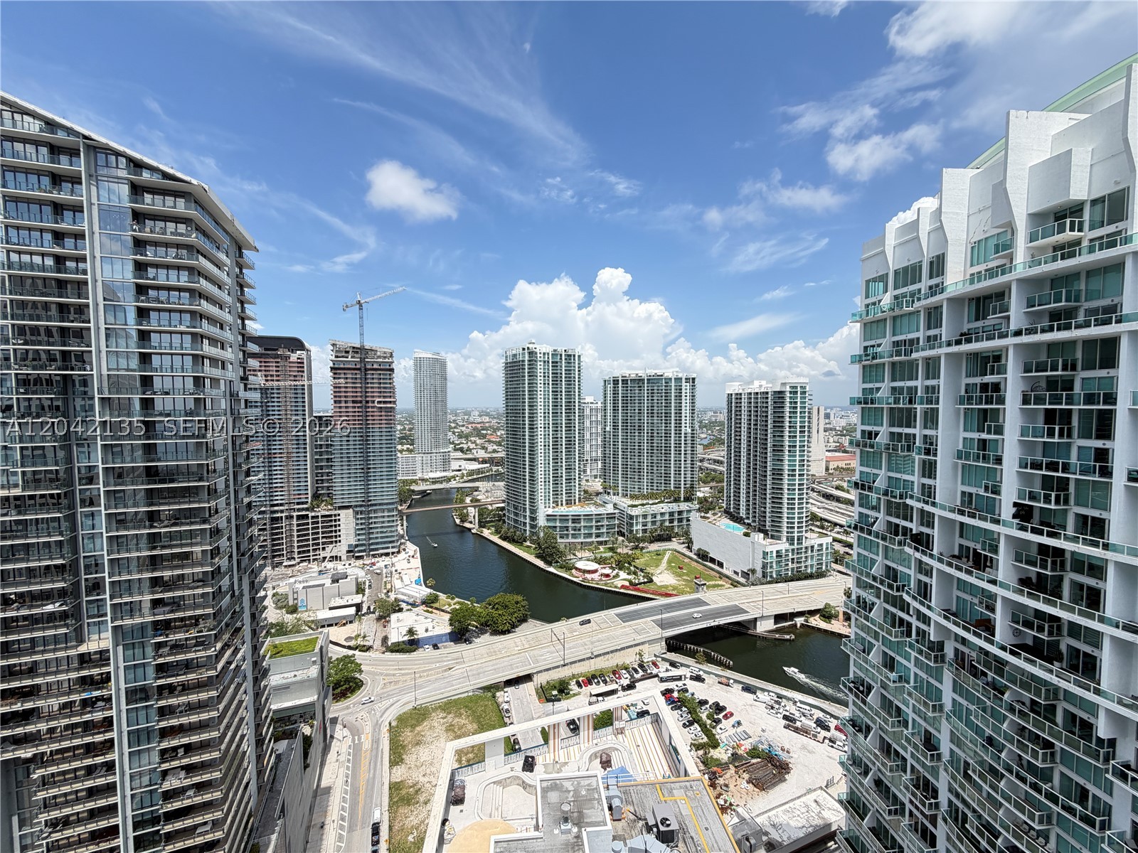 55 SE 6th St #3900, Miami FL 33131