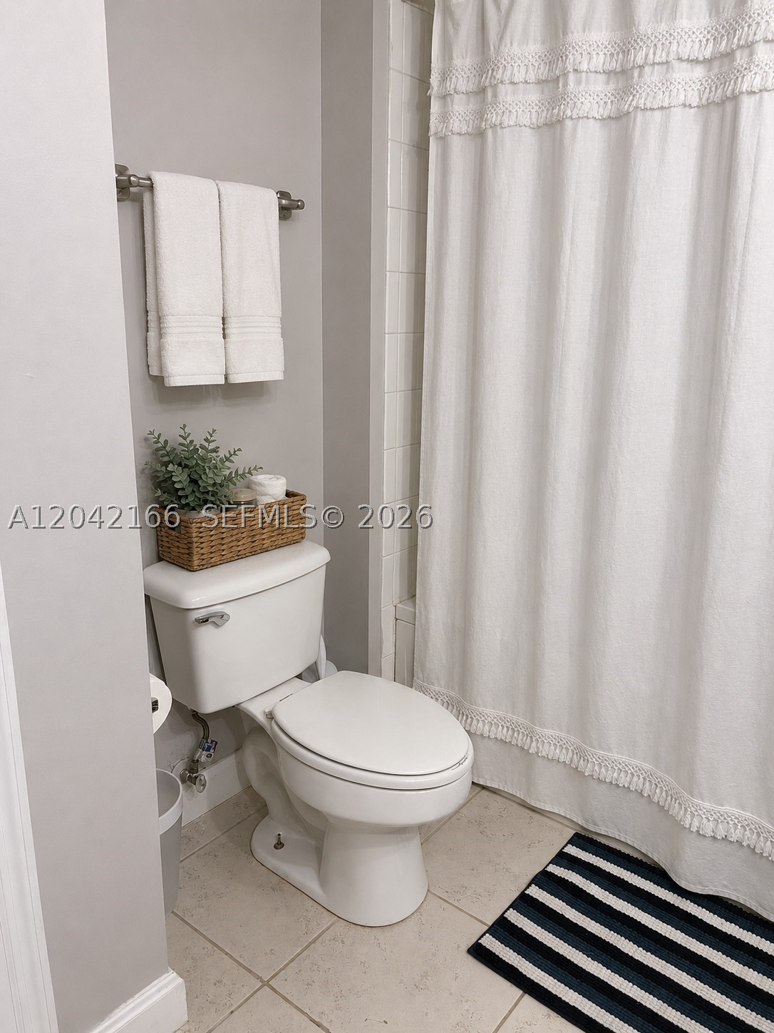 Pembroke Pines FL 33025 - A12042166