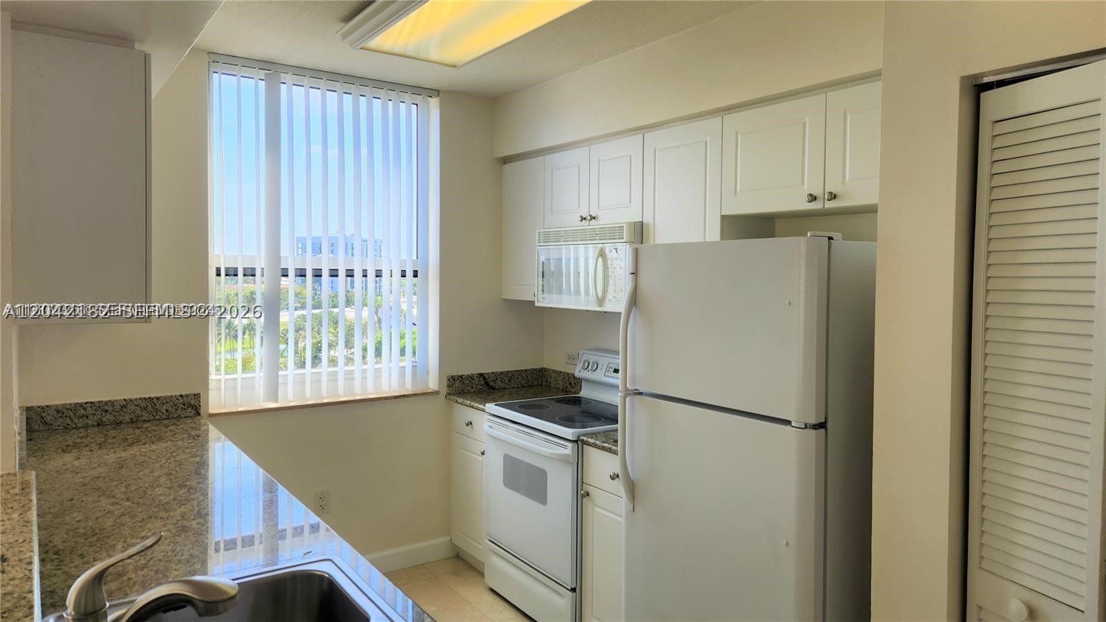19501 W Country Club Dr #704, Aventura FL 33180