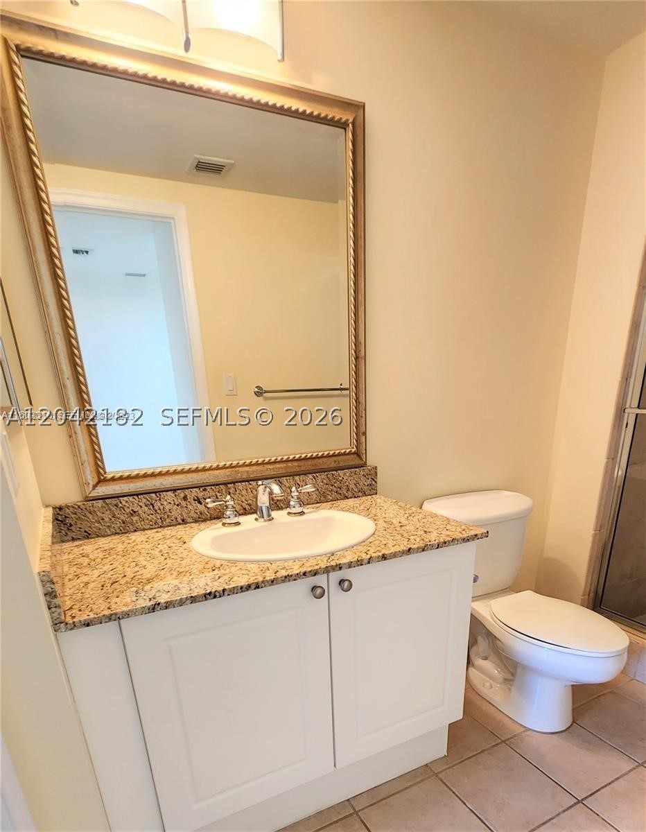 19501 W Country Club Dr #704, Aventura FL 33180