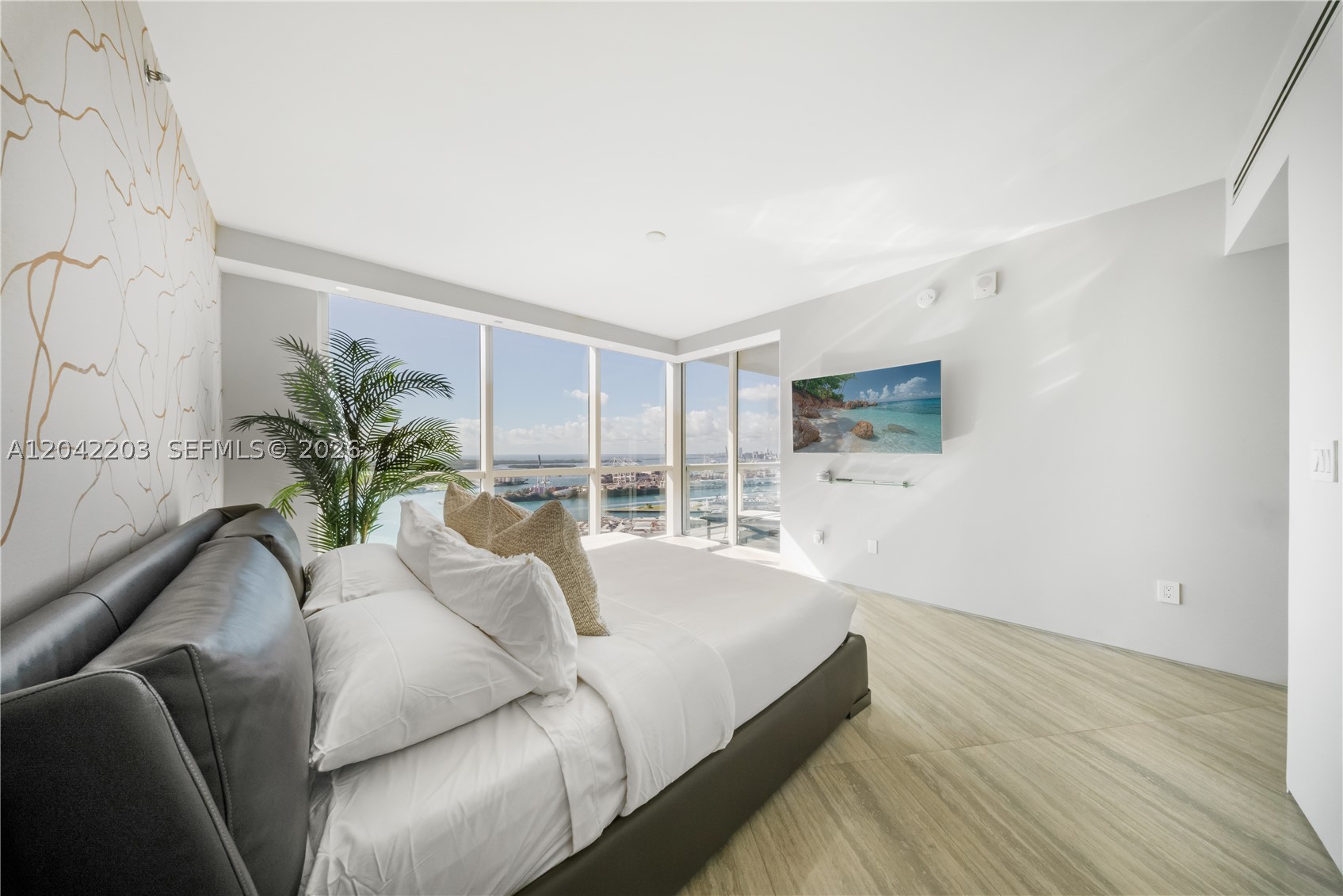 450 Alton Rd #3301, Miami Beach FL 33139