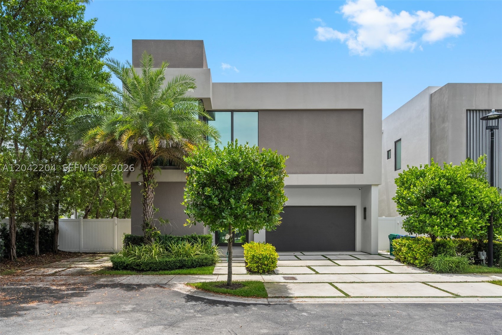 6814 NW 104th Ct, Doral FL 33178