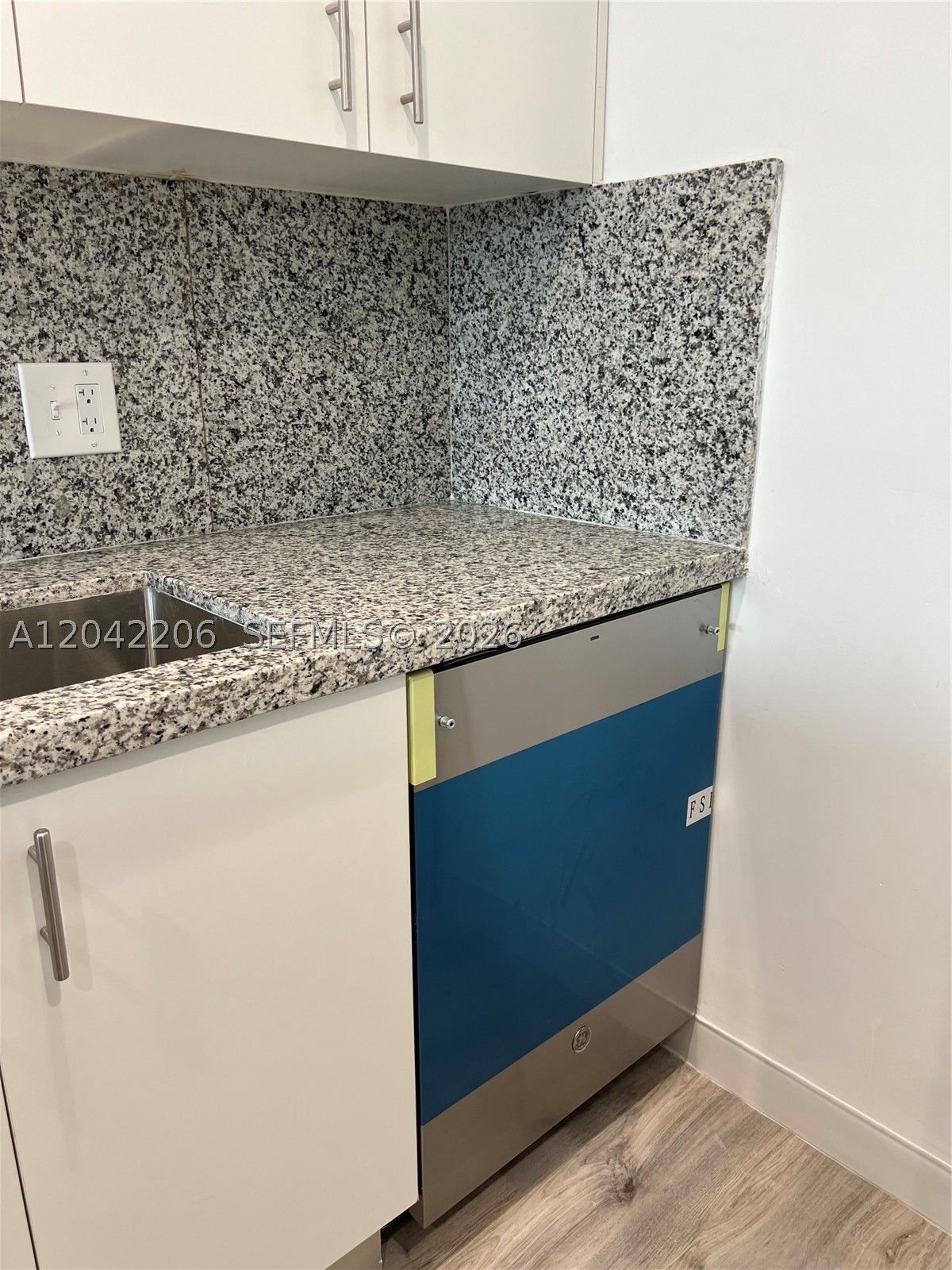 860 NE 78th St #303, Miami FL 33138