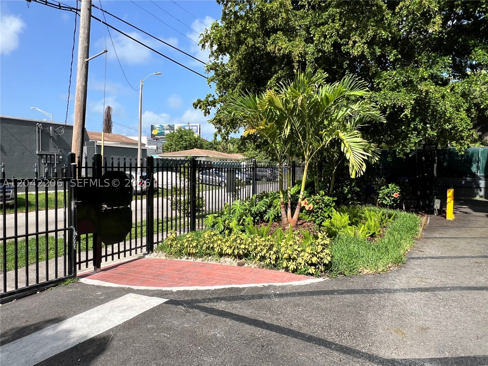 860 NE 78th St #303, Miami FL 33138
