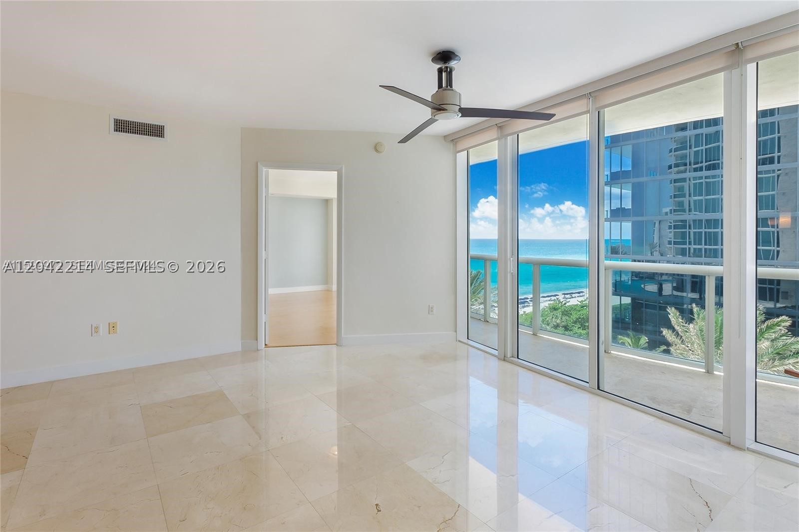 17201 Collins Ave+Den #803, Sunny Isles Beach FL 33160