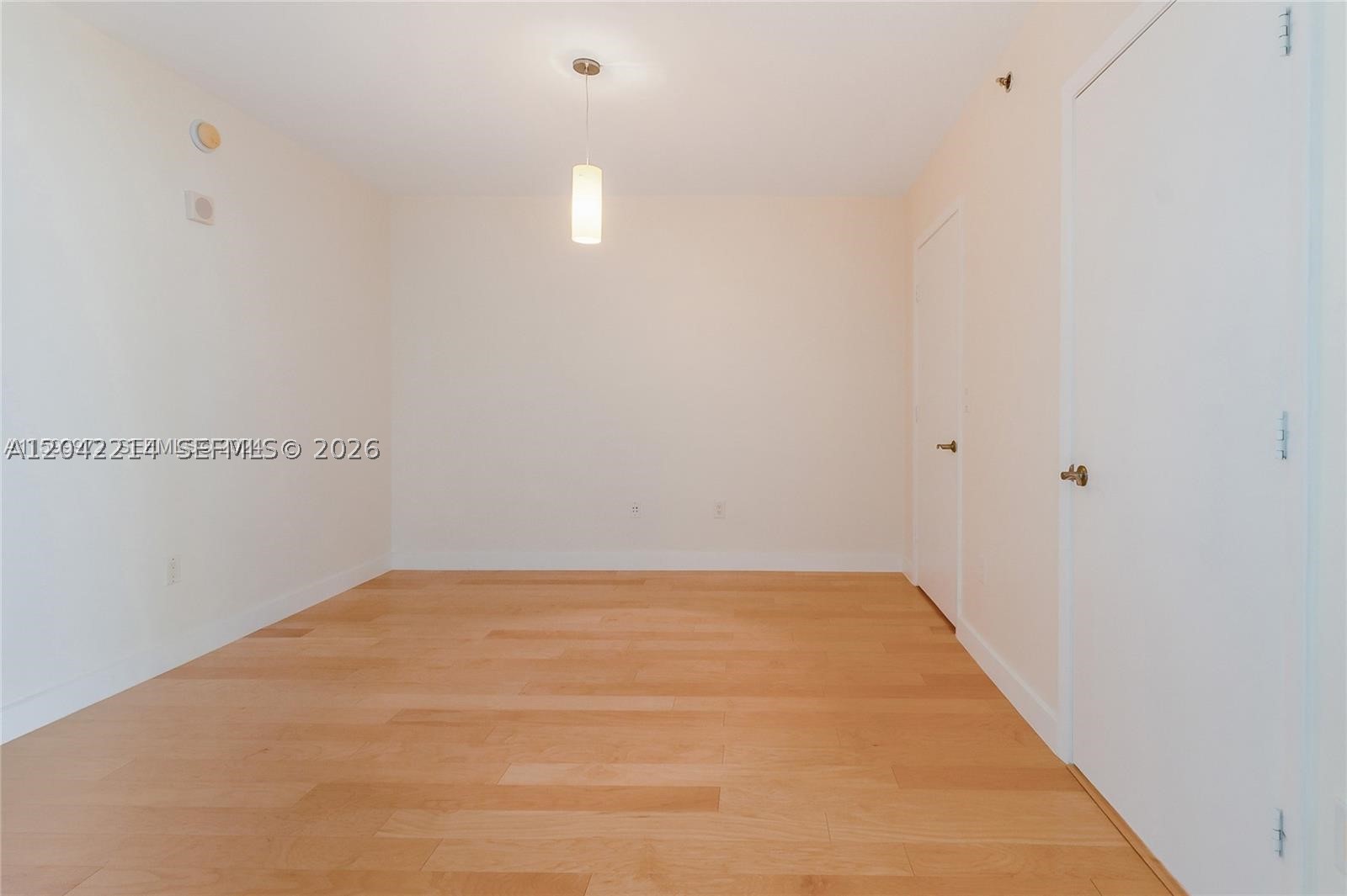 17201 Collins Ave+Den #803, Sunny Isles Beach FL 33160