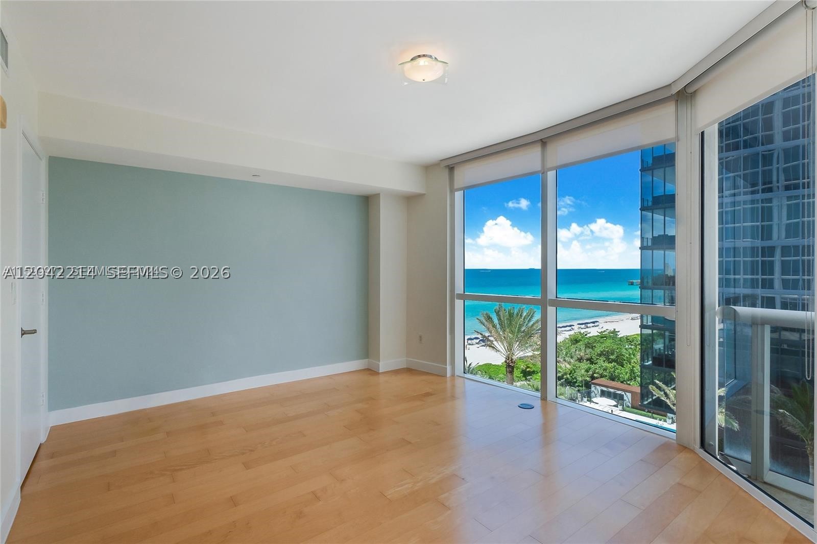 17201 Collins Ave+Den #803, Sunny Isles Beach FL 33160