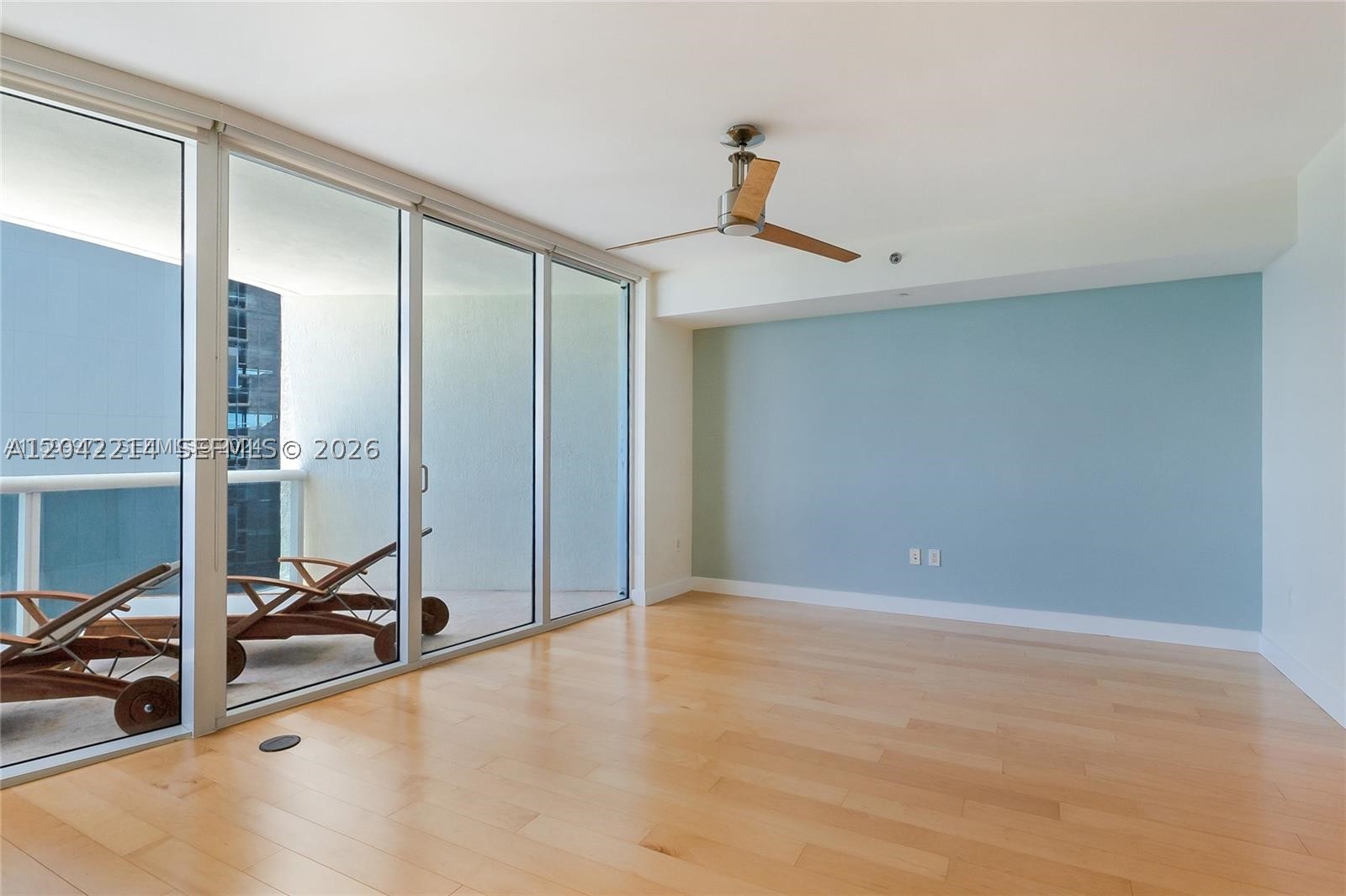 17201 Collins Ave+Den #803, Sunny Isles Beach FL 33160