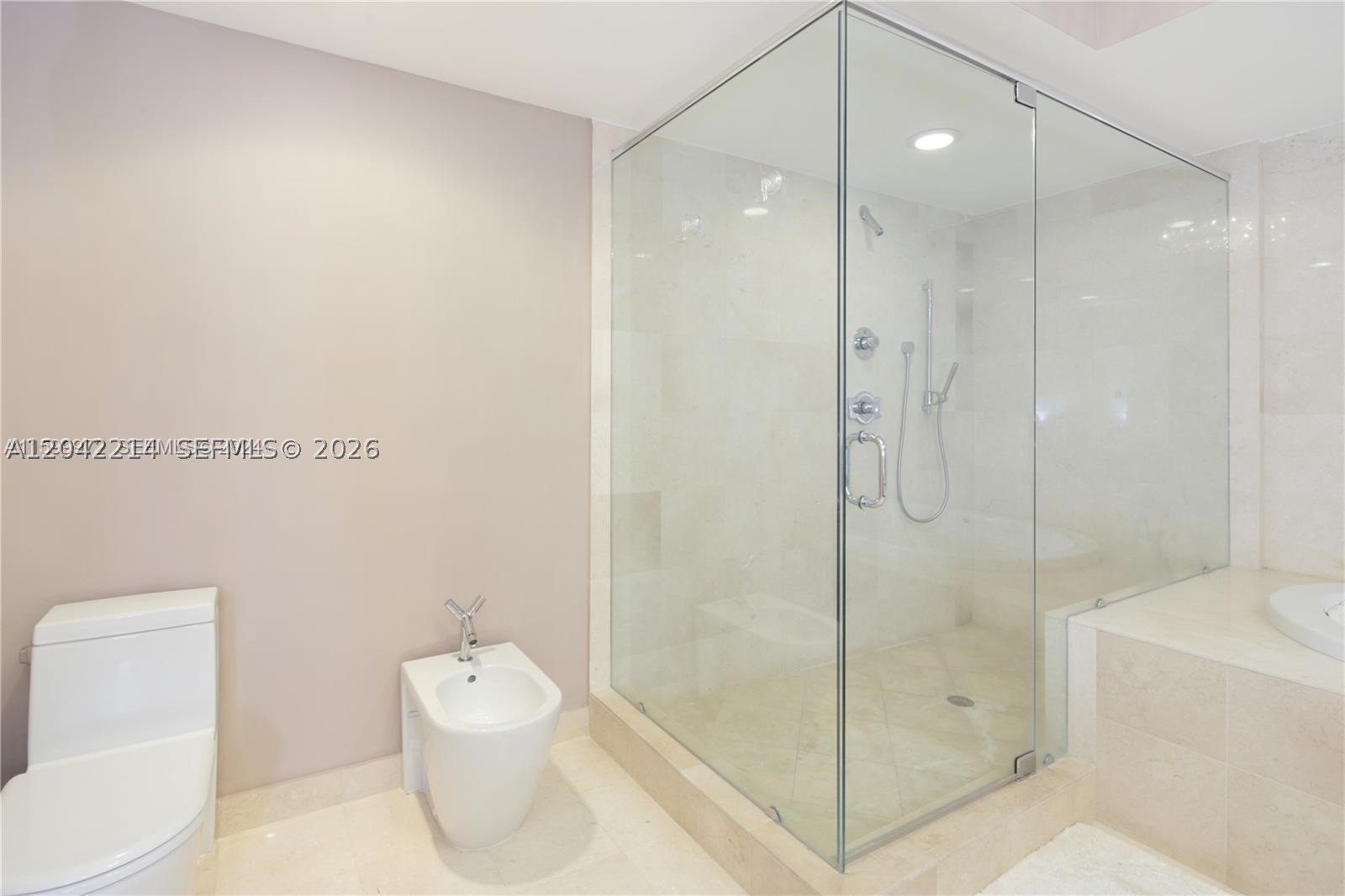 17201 Collins Ave+Den #803, Sunny Isles Beach FL 33160