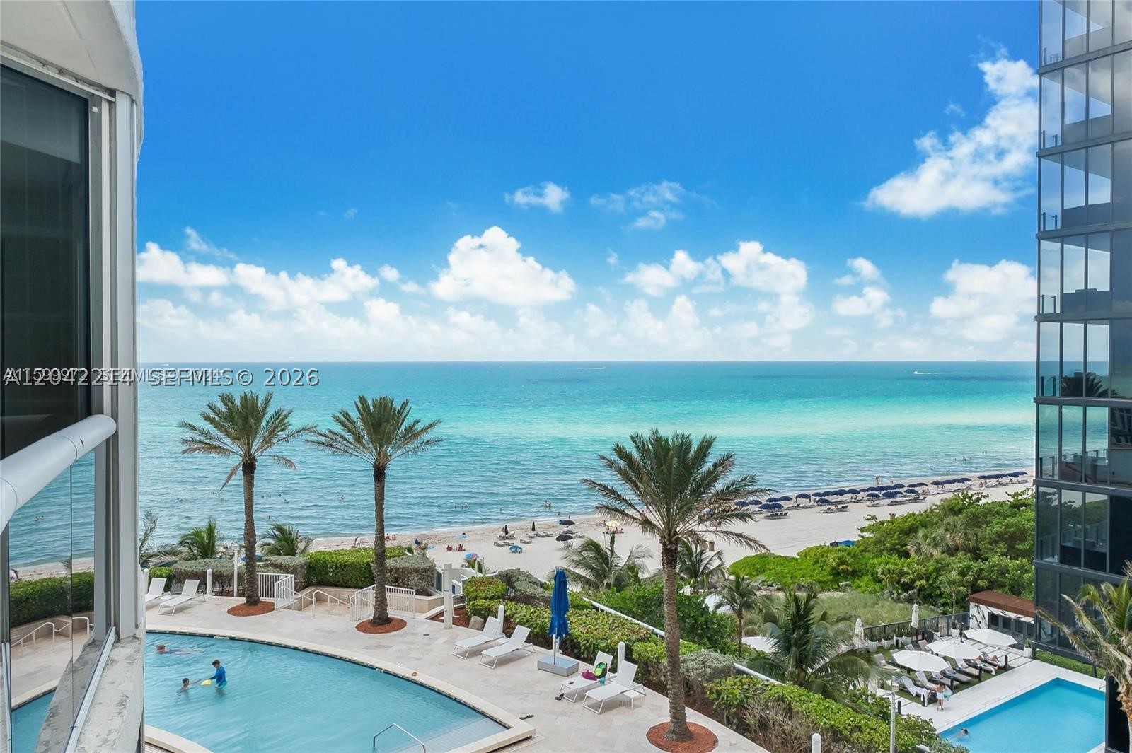 17201 Collins Ave+Den #803, Sunny Isles Beach FL 33160