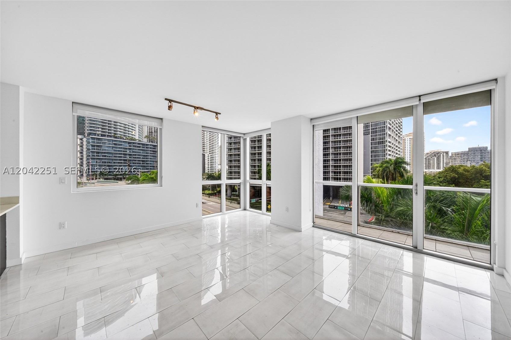 500 Brickell Ave #501, Miami FL 33131