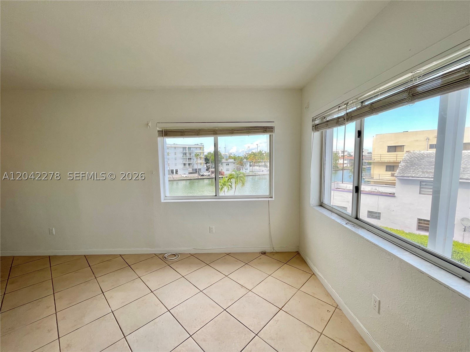 1185 Marseille Dr #309, Miami Beach FL 33141