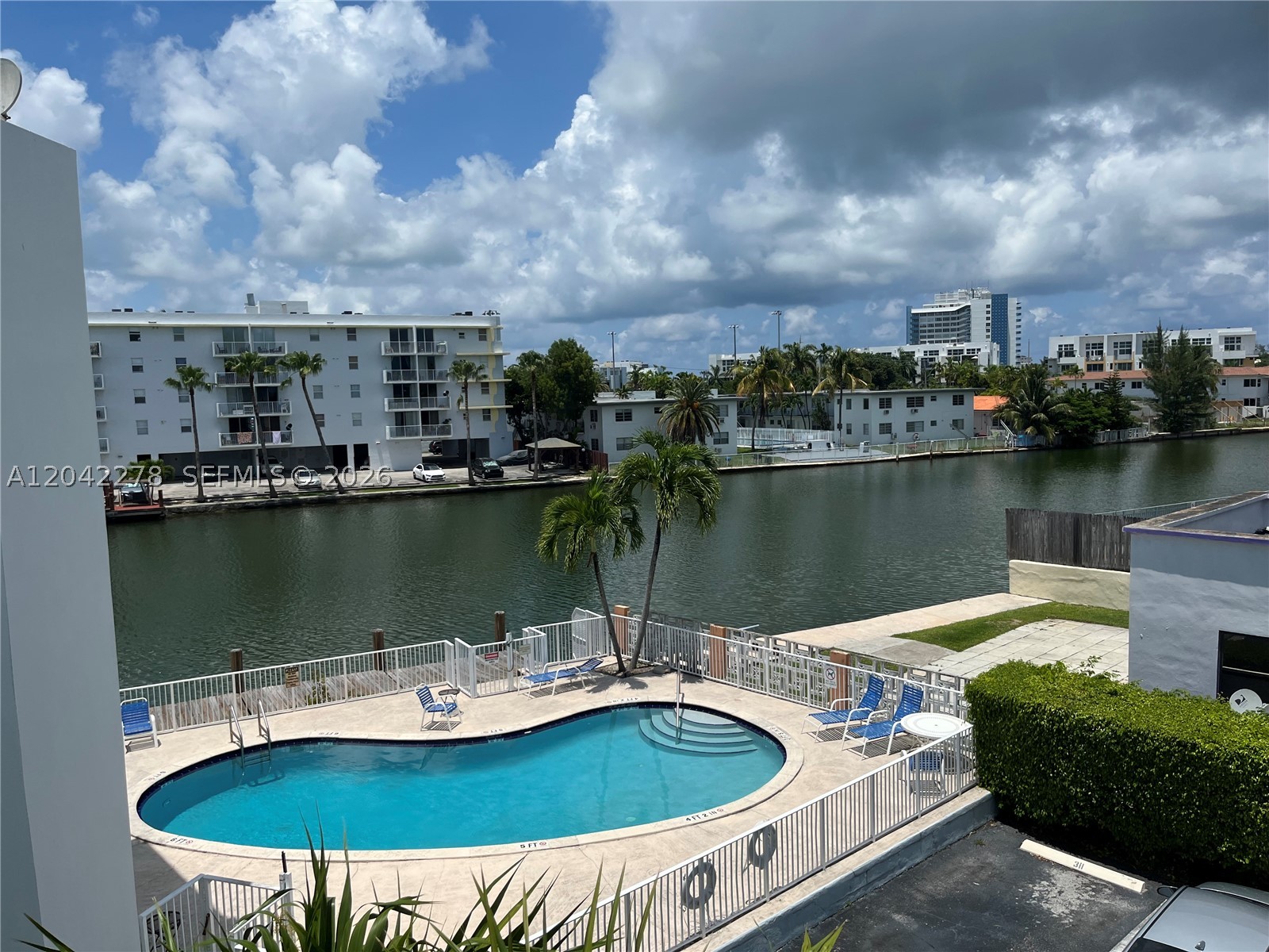 1185 Marseille Dr #309, Miami Beach FL 33141
