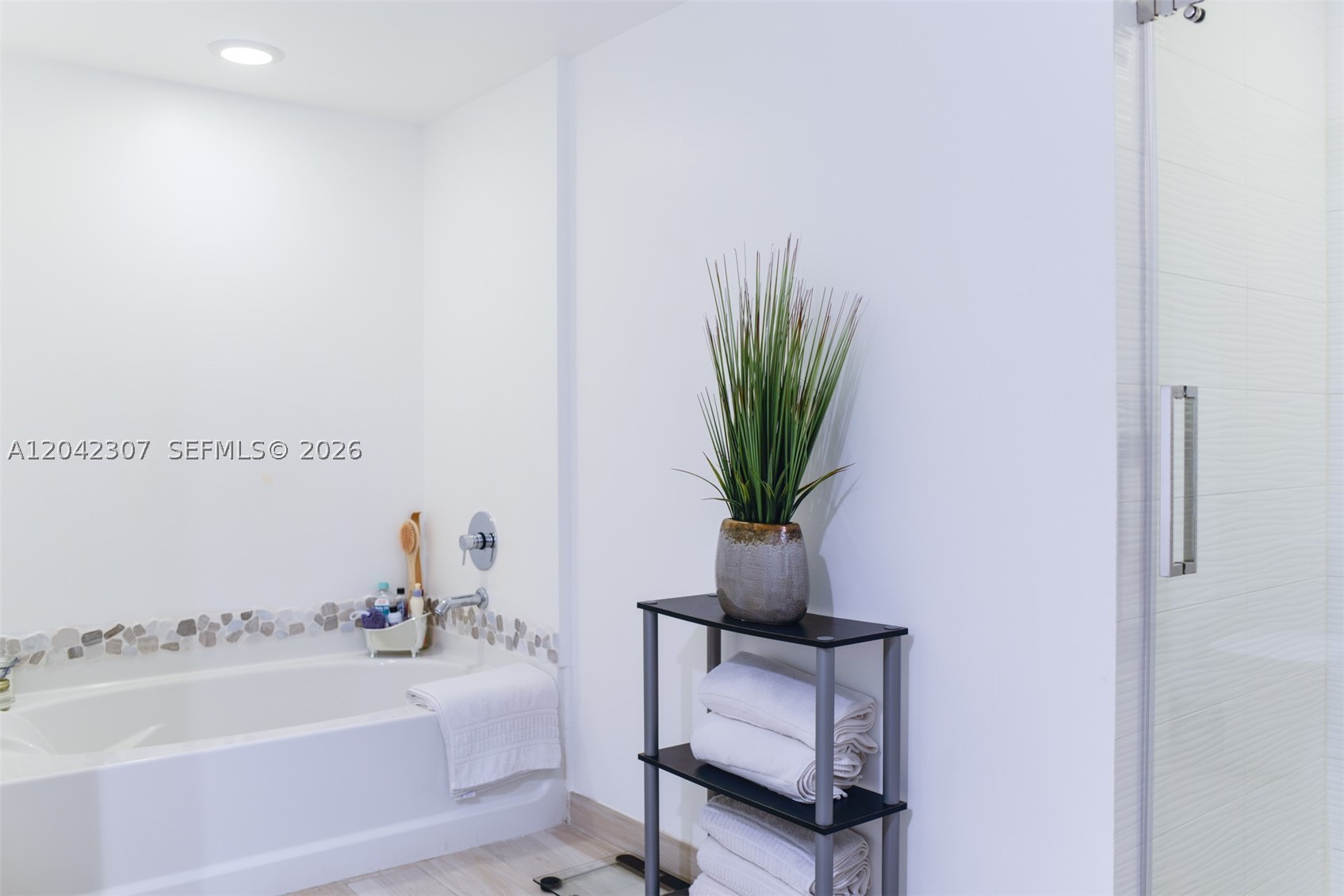 950 Brickell Bay Dr #3406, Miami FL 33131