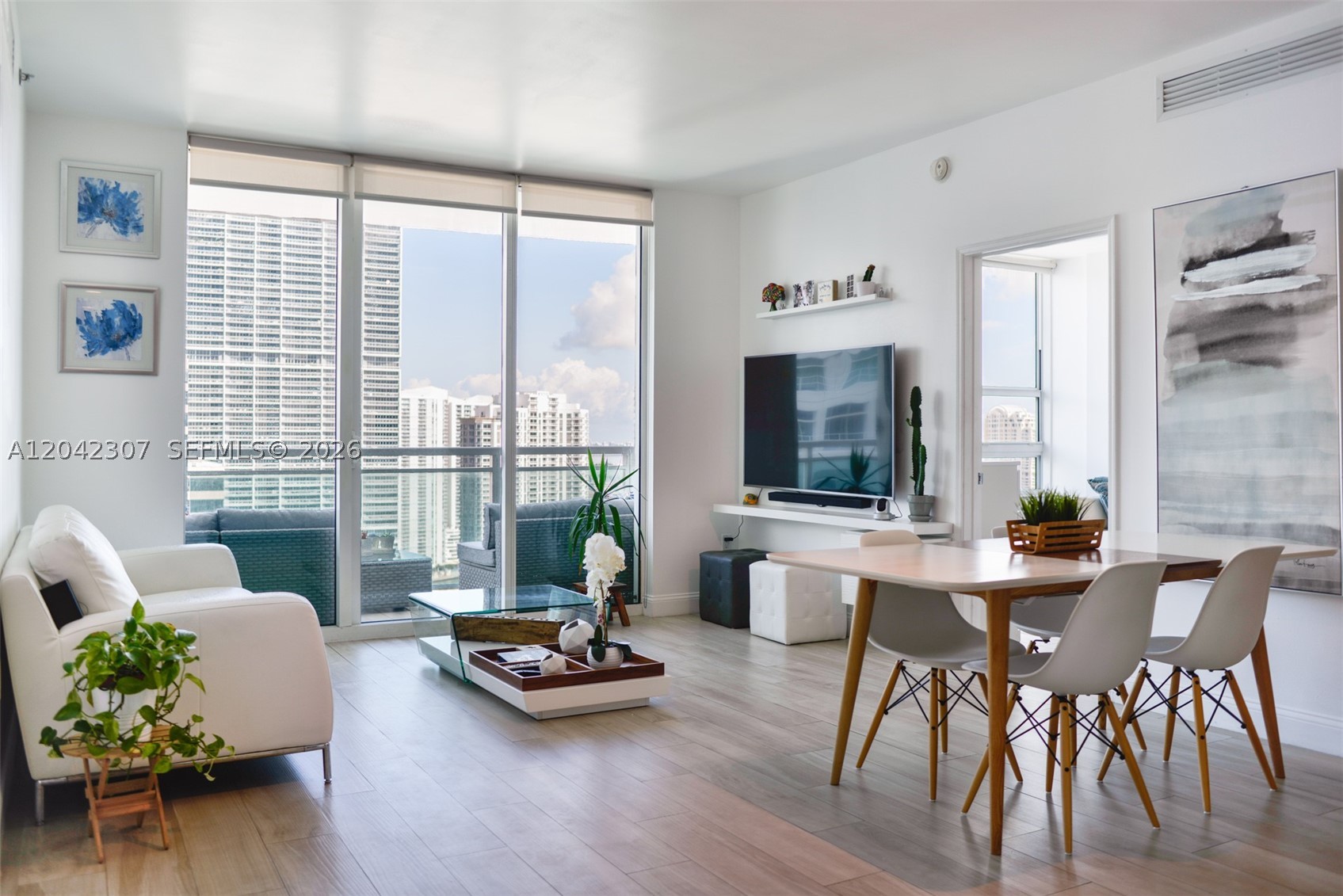 950 Brickell Bay Dr #3406, Miami FL 33131