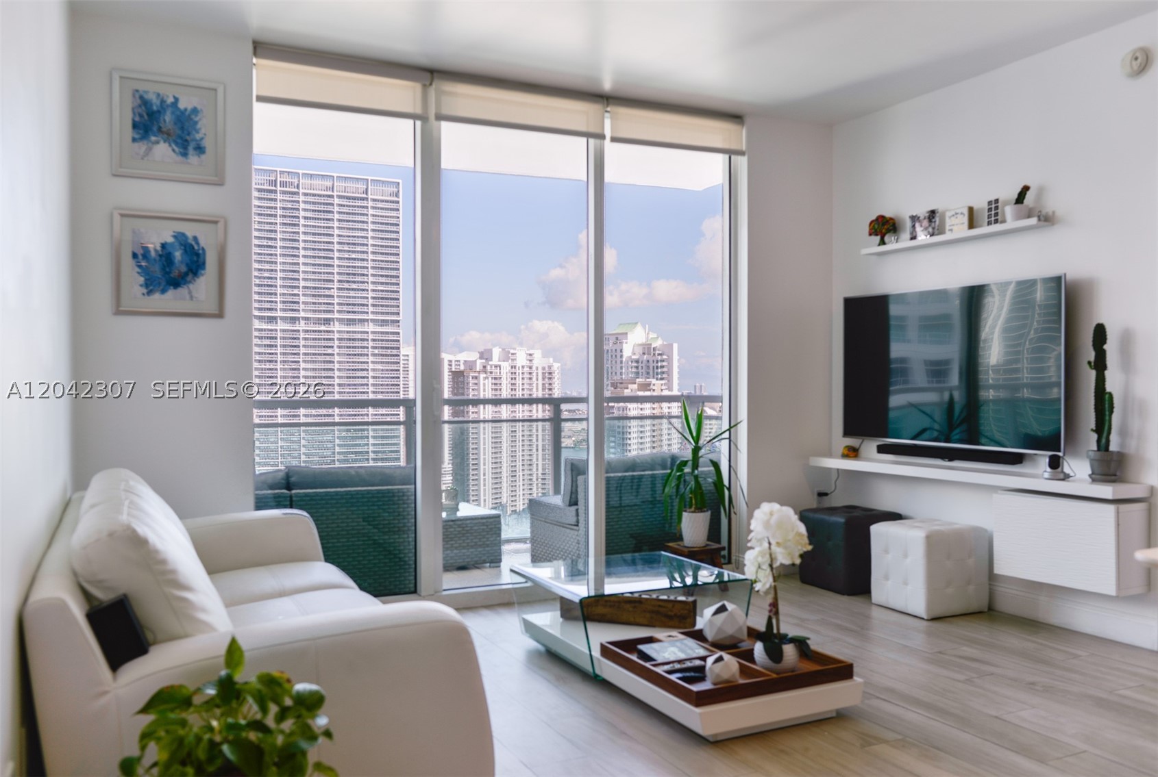 950 Brickell Bay Dr #3406, Miami FL 33131