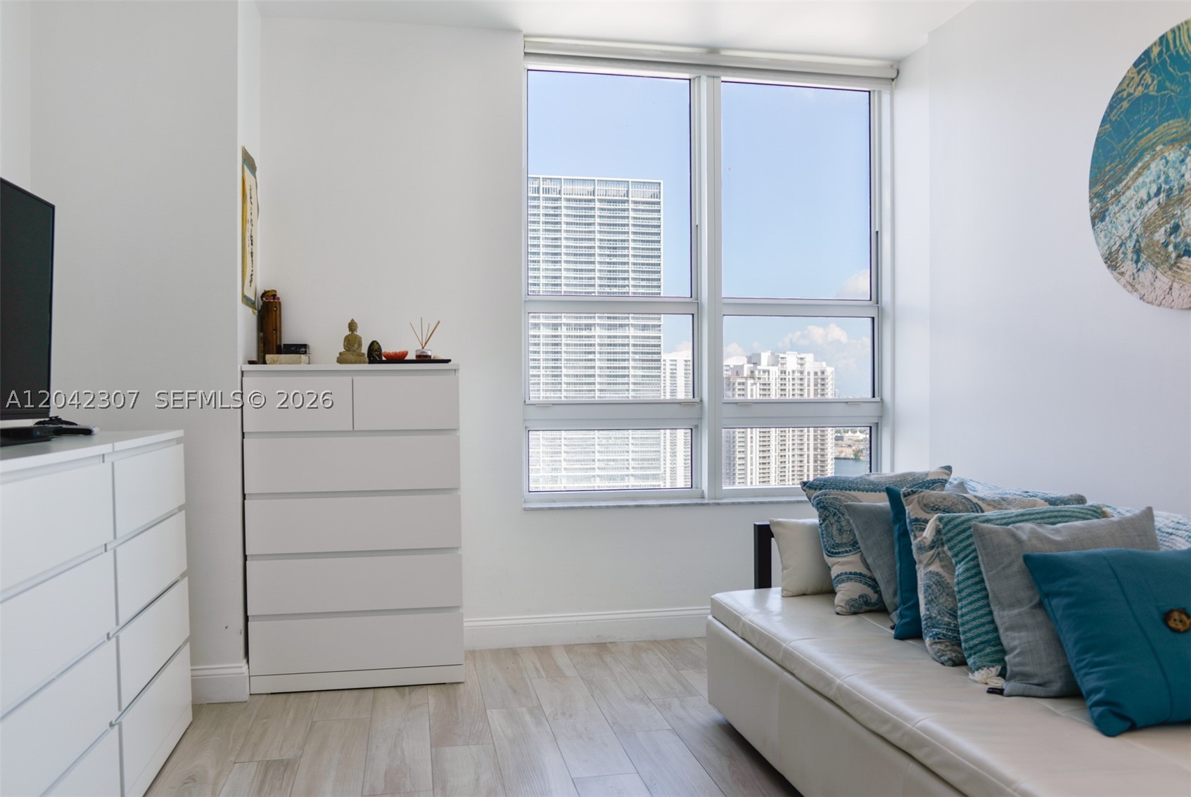 950 Brickell Bay Dr #3406, Miami FL 33131
