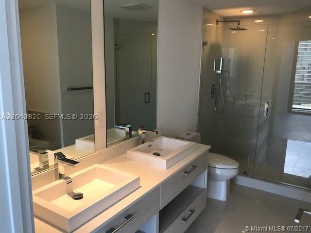 55 SW 9th St #2103, Miami FL 33130
