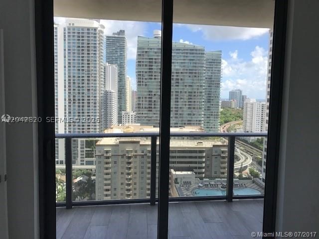 55 SW 9th St #2103, Miami FL 33130