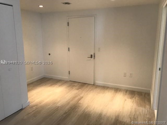 55 SW 9th St #2103, Miami FL 33130
