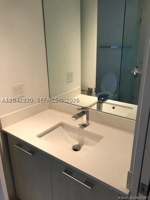 55 SW 9th St #2103, Miami FL 33130