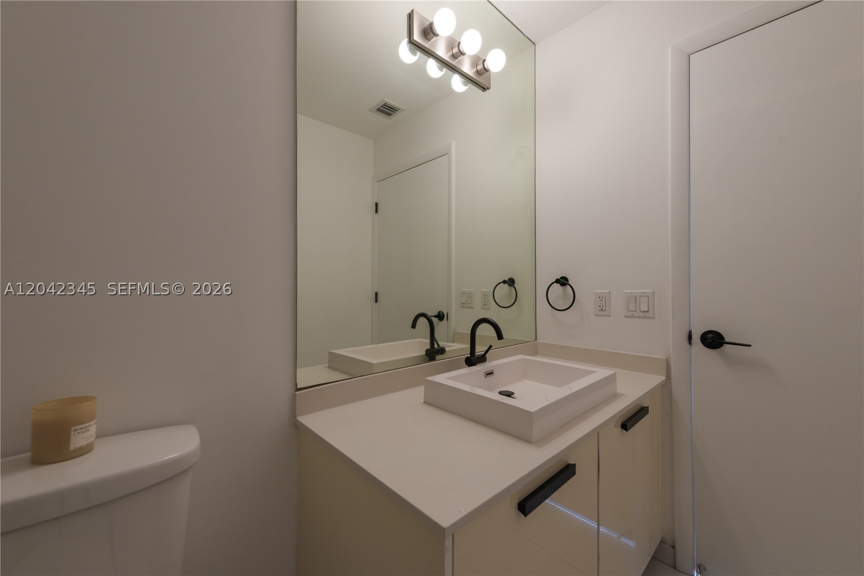 151 SE 1st St #2205, Miami FL 33131