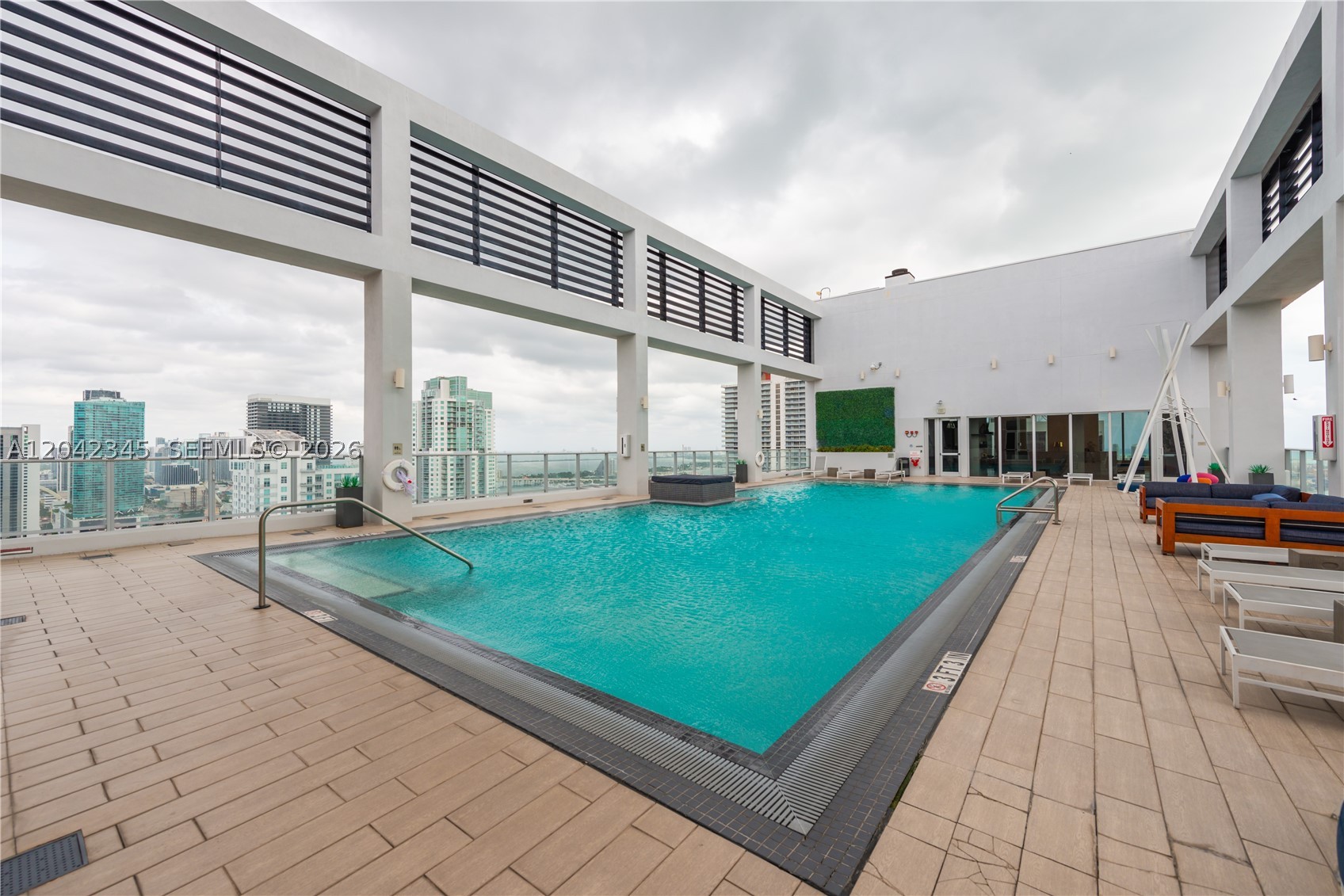 151 SE 1st St #2205, Miami FL 33131
