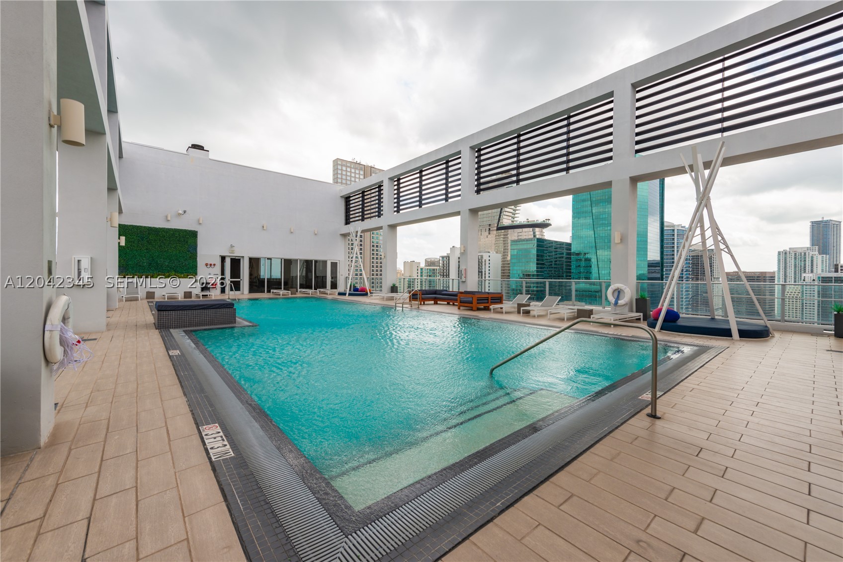 151 SE 1st St #2205, Miami FL 33131
