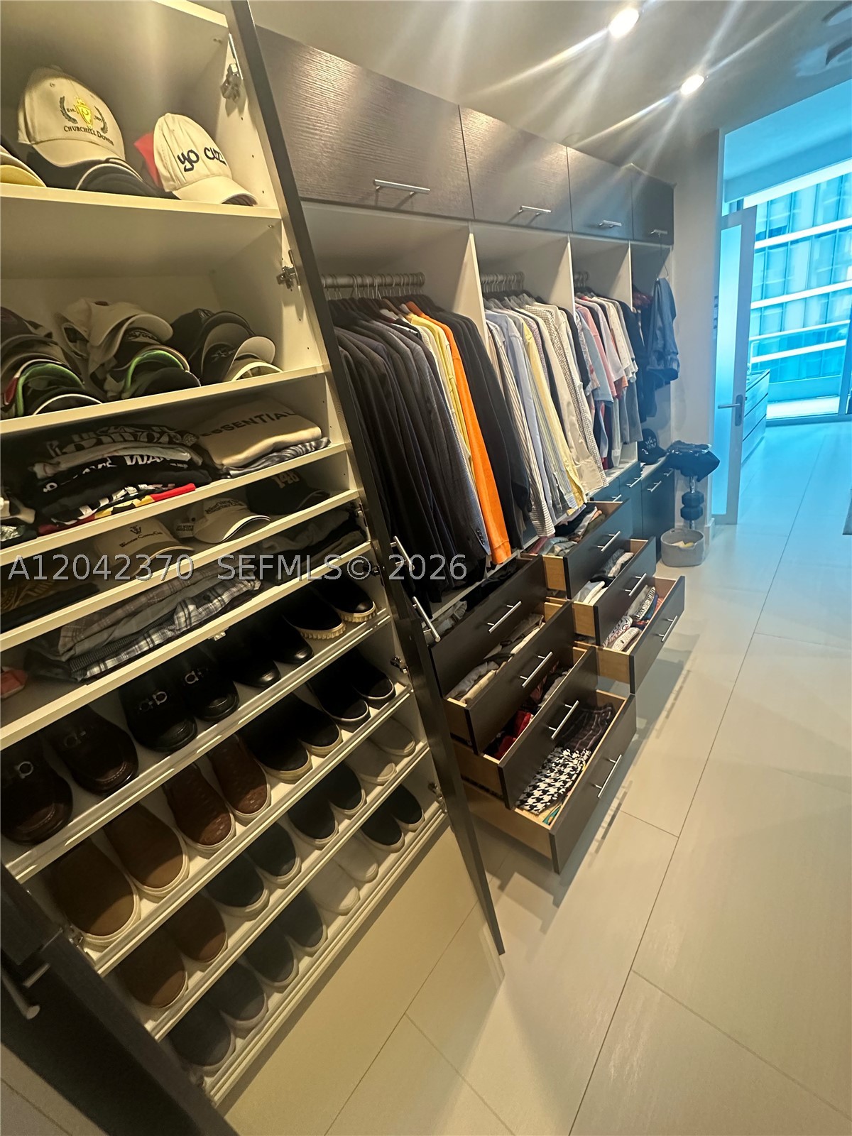 900 Biscayne Blvd #2312, Miami FL 33132