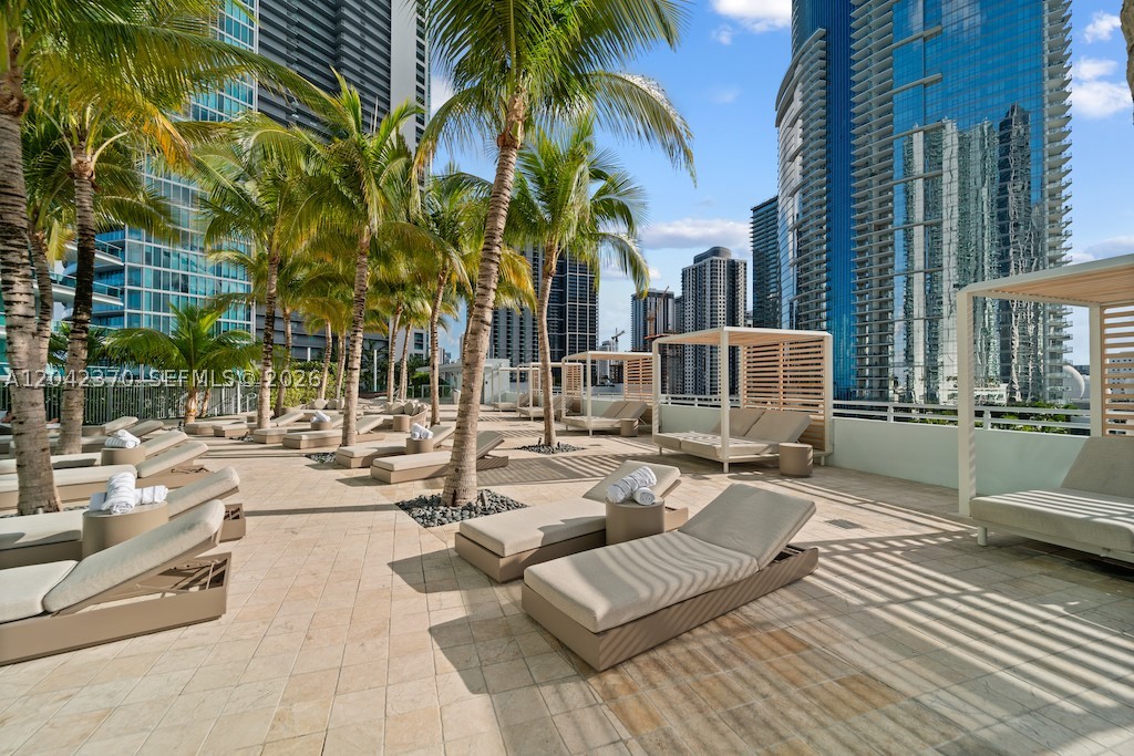 900 Biscayne Blvd #2312, Miami FL 33132