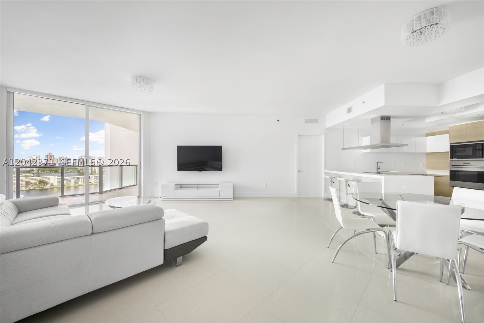 17301 Biscayne Blvd #1704, North Miami Beach FL 33160