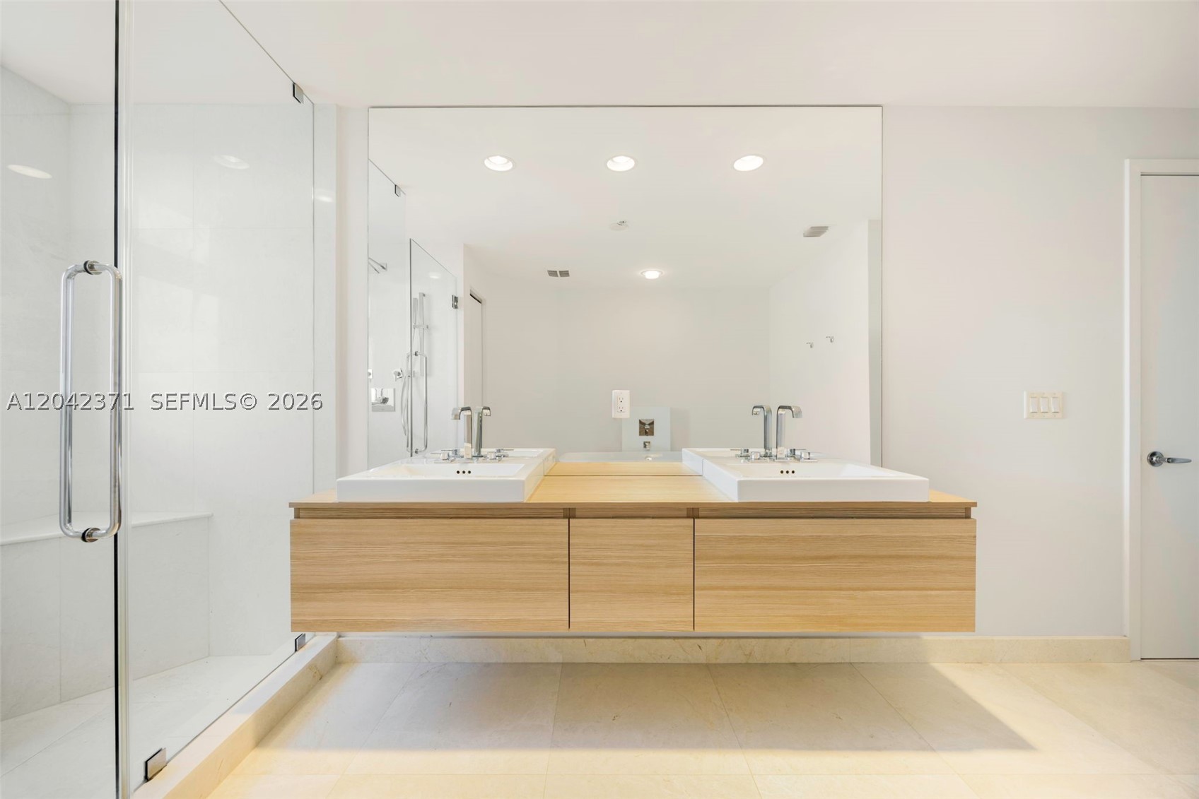 17301 Biscayne Blvd #1704, North Miami Beach FL 33160