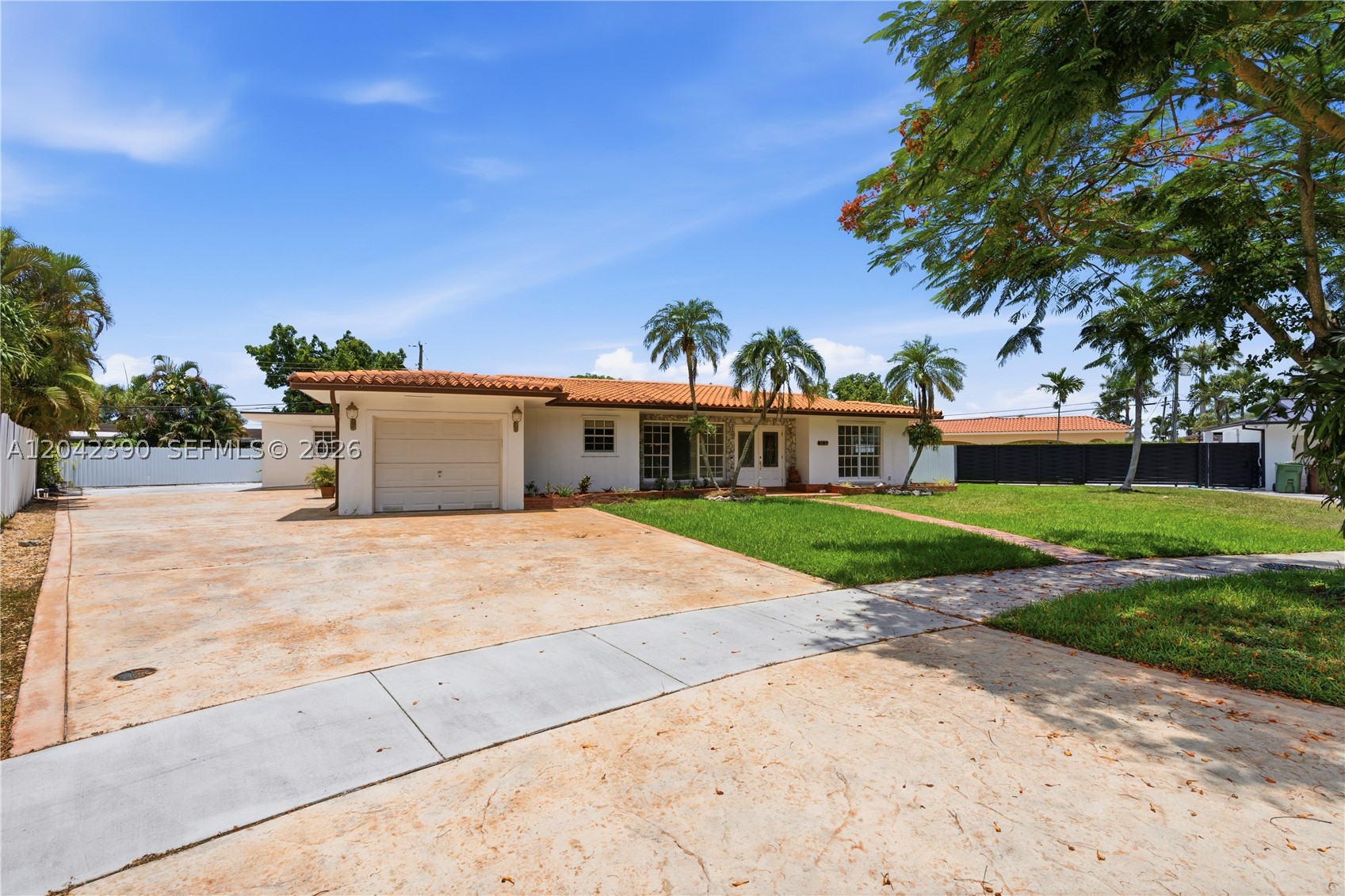 8197 W 14th Ct, Hialeah FL 33014