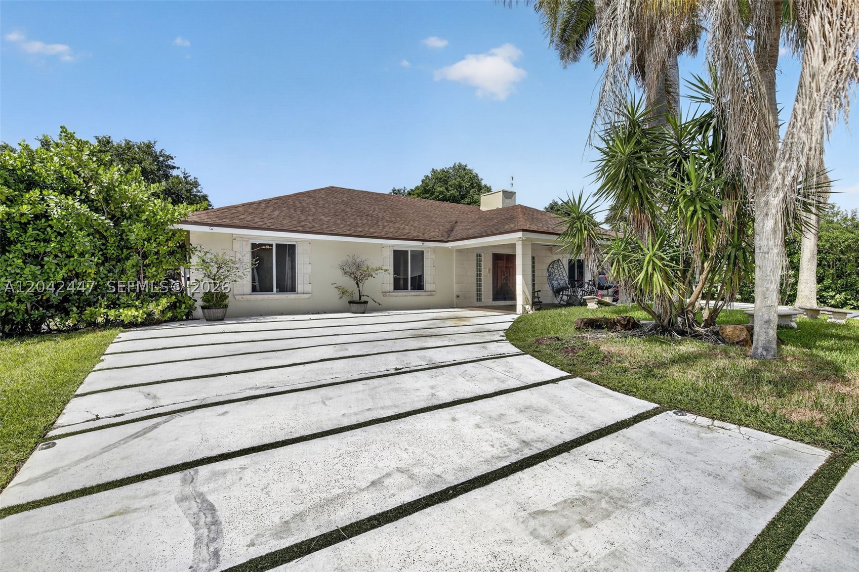 14401 SW 23rd St, Davie FL 33325