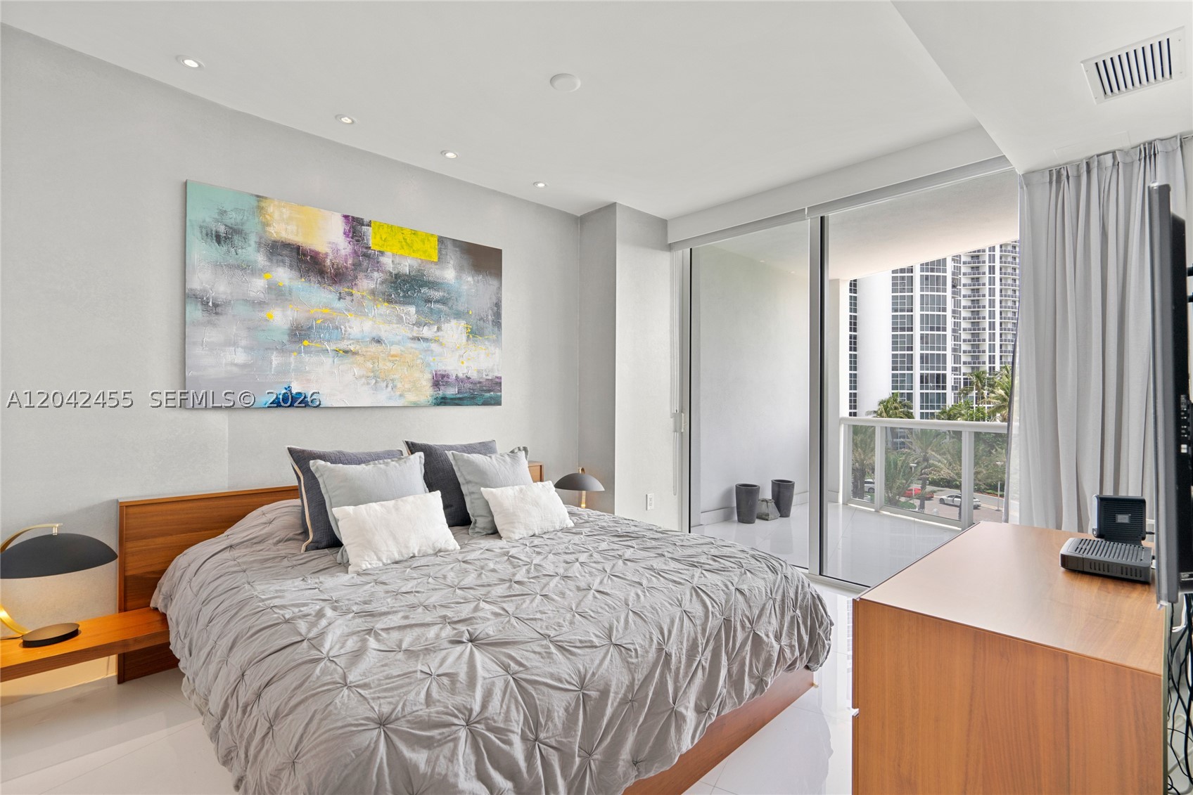 18201 Collins Ave #603, Sunny Isles Beach FL 33160