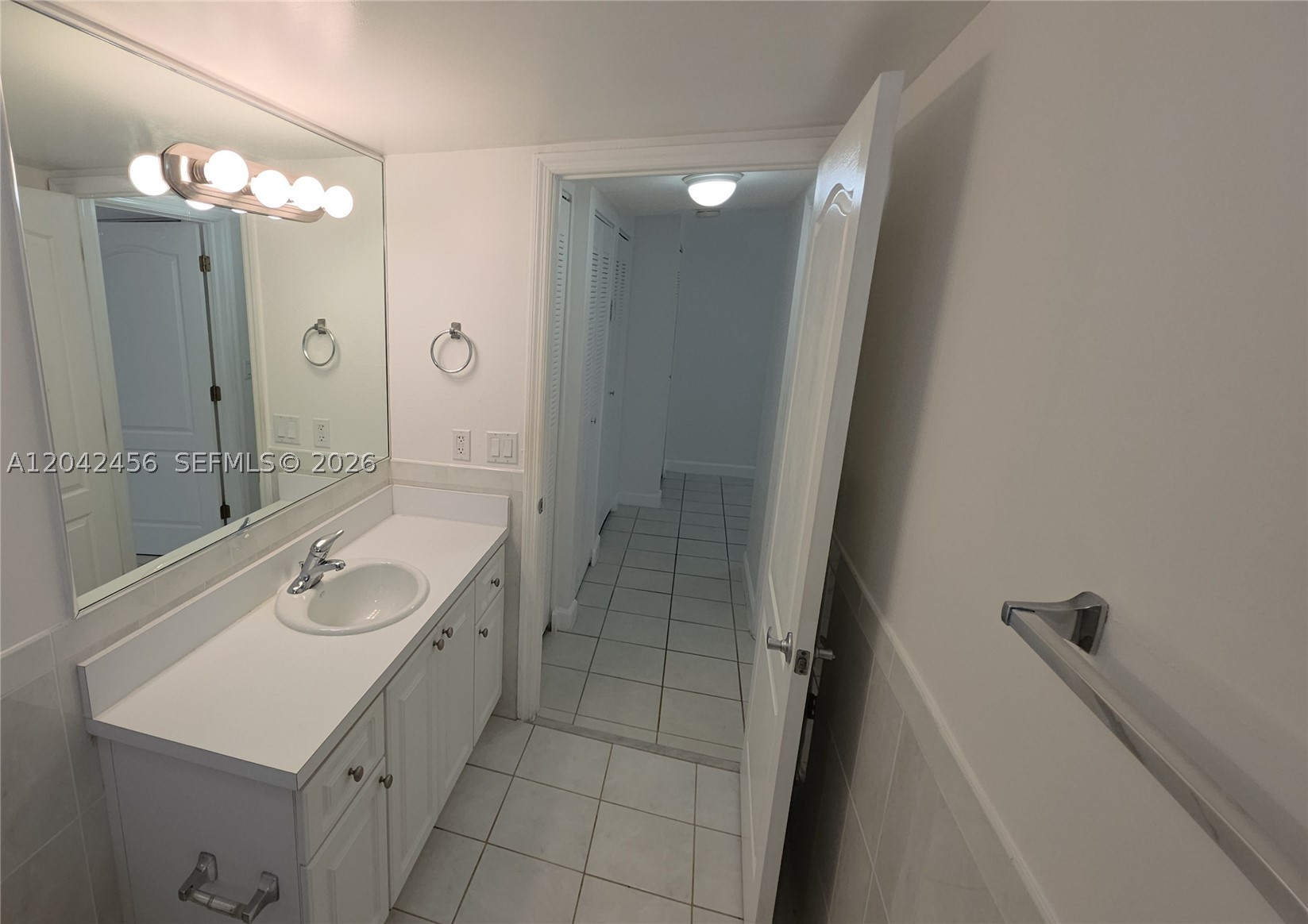 5839 SW 74th Ter #203, South Miami FL 33143