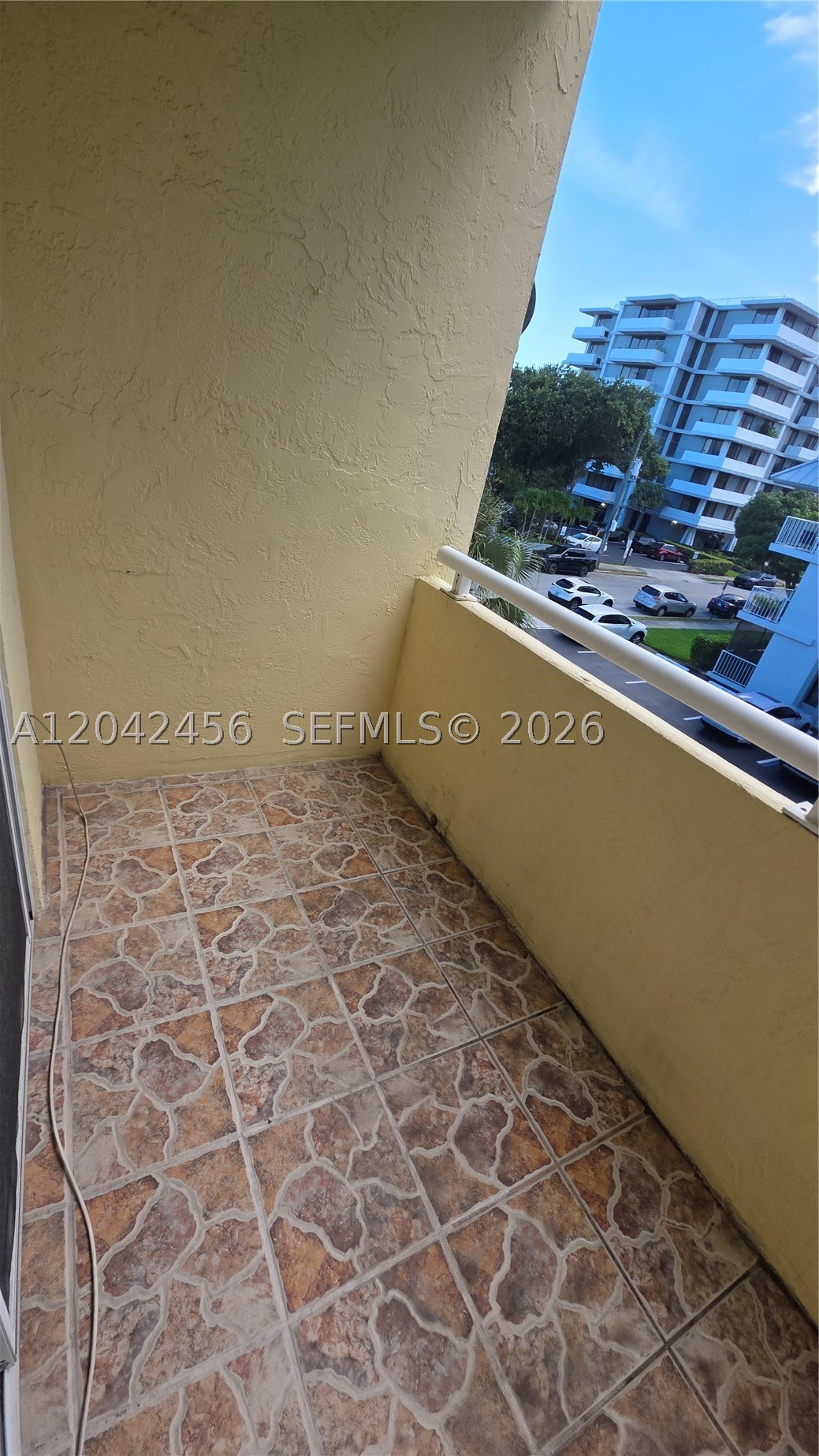 5839 SW 74th Ter #203, South Miami FL 33143