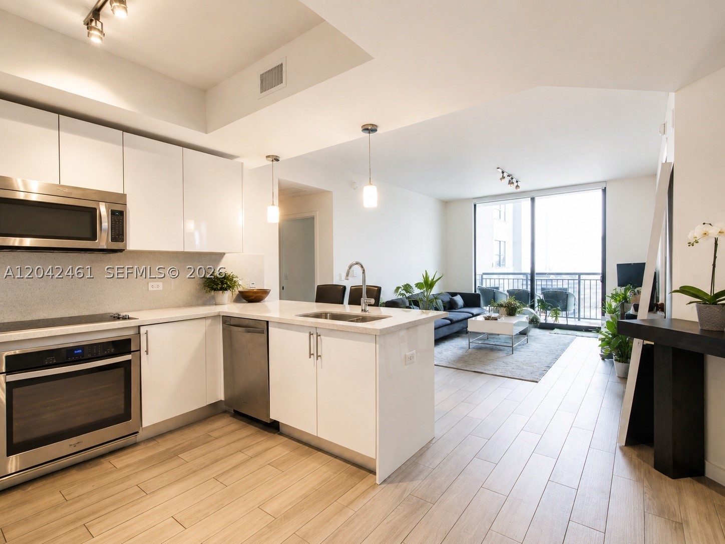 999 SW 1st Ave #2211, Miami FL 33130