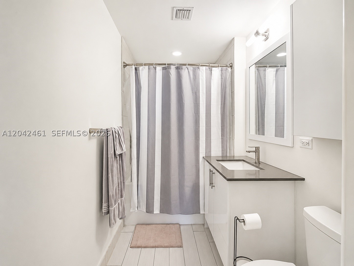 999 SW 1st Ave #2211, Miami FL 33130